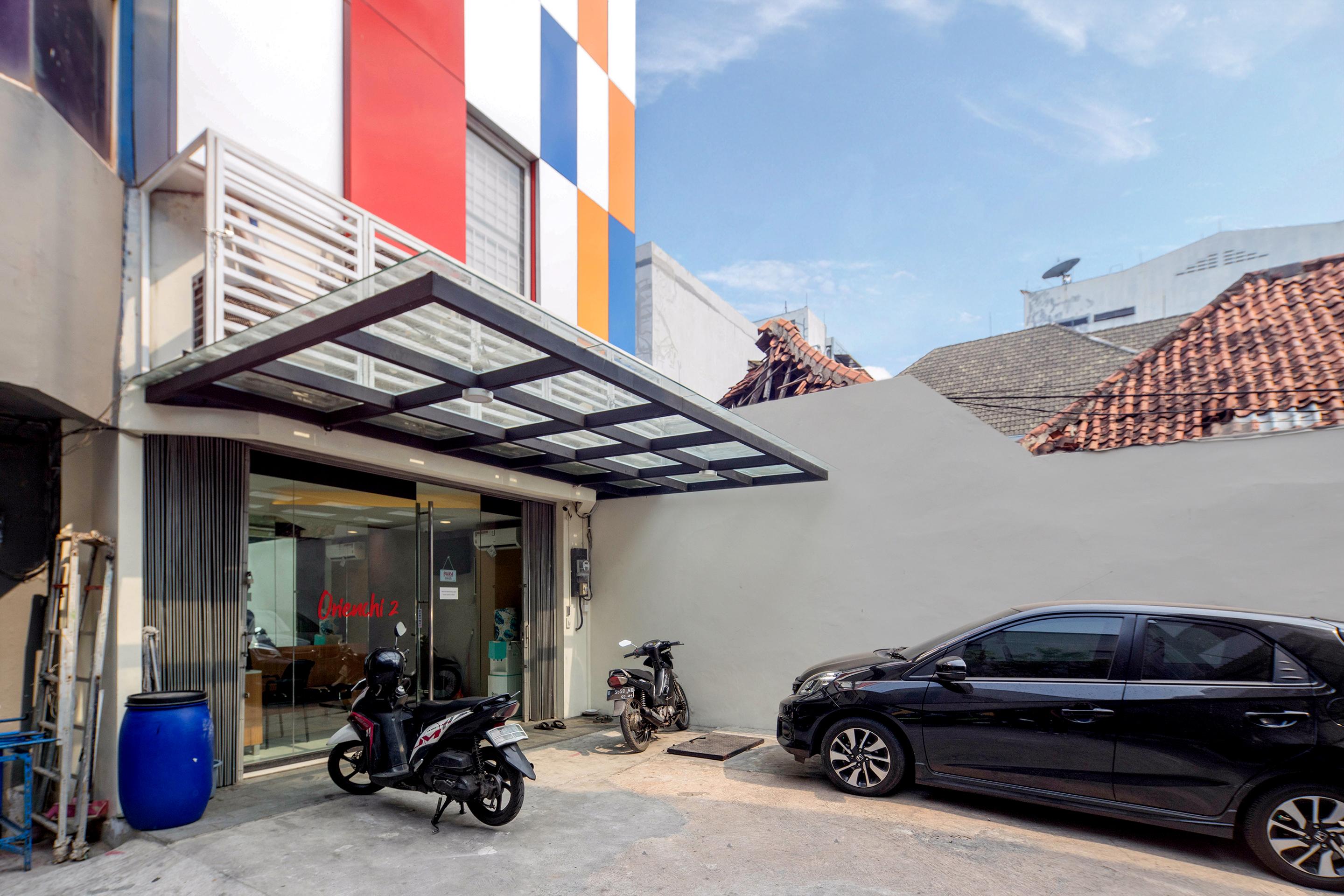 Hotel Super Oyo Capital O 1121 Orienchi 2 Jakarta Exterior foto